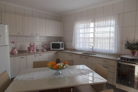 Casa à venda com 300m², 1 quarto e 1 vagaCozinha