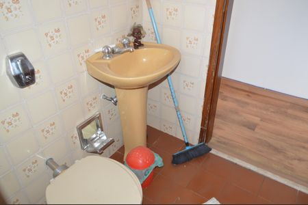 Casa à venda com 150m², 4 quartos e 2 vagasBanheiro Superior