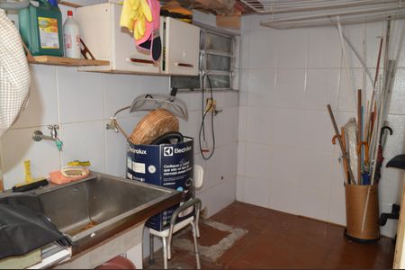 Casa à venda com 150m², 4 quartos e 2 vagasÁrea de Serviço