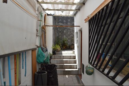 Casa à venda com 150m², 4 quartos e 2 vagasCorredor