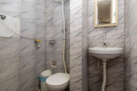 Casa à venda com 300m², 5 quartos e 3 vagasBanheiro Casa 1