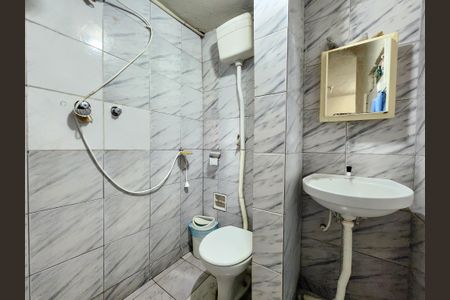 Casa à venda com 300m², 3 quartos e 3 vagas Casa à venda com 300m², 3 quartos e 3 vagasBanheiro Social