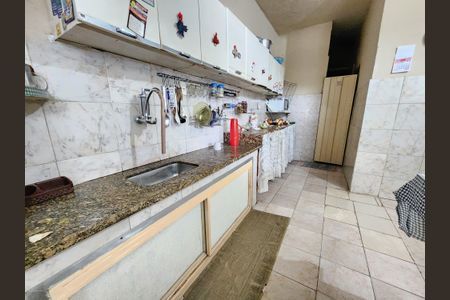 Casa à venda com 300m², 3 quartos e 3 vagas Casa à venda com 300m², 3 quartos e 3 vagasCozinha