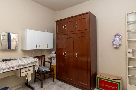 Casa à venda com 300m², 5 quartos e 3 vagasQuarto 2 Casa 1