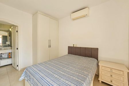Apartamento para alugar com 210m², 3 quartos e 3 vagas Apartamento para alugar com 210m², 3 quartos e 3 vagasSuíte