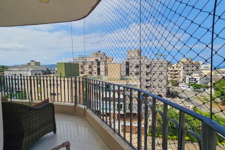 Apartamento para alugar com 210m², 3 quartos e 3 vagas Apartamento para alugar com 210m², 3 quartos e 3 vagasVaranda