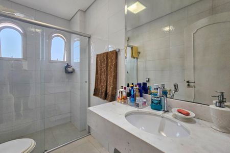 Apartamento para alugar com 210m², 3 quartos e 3 vagas Apartamento para alugar com 210m², 3 quartos e 3 vagasBanheiro da Suíte 3