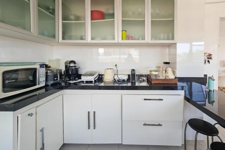 Apartamento para alugar com 210m², 3 quartos e 3 vagas Apartamento para alugar com 210m², 3 quartos e 3 vagasCozinha