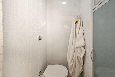 Apartamento para alugar com 210m², 3 quartos e 3 vagas Apartamento para alugar com 210m², 3 quartos e 3 vagasBanheiro da Suíte 2