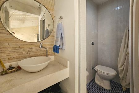 Apartamento para alugar com 210m², 3 quartos e 3 vagas Apartamento para alugar com 210m², 3 quartos e 3 vagasBanheiro