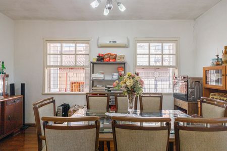 Casa à venda com 232m², 3 quartos e 4 vagas Casa à venda com 232m², 3 quartos e 4 vagasSala 2