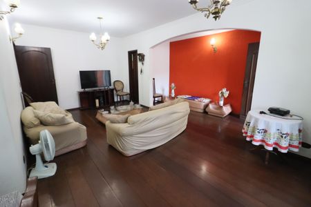 Casa de condomínio à venda com 380m², 6 quartos e 6 vagasSala