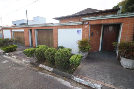 Casa de condomínio à venda com 380m², 6 quartos e 6 vagasFachada