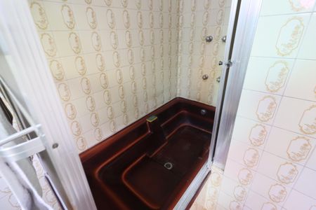 Casa de condomínio à venda com 380m², 6 quartos e 6 vagasBanheiro da Suíte 