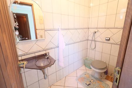 Casa de condomínio à venda com 380m², 6 quartos e 6 vagasBanheiro da piscina