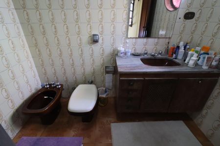 Casa de condomínio à venda com 380m², 6 quartos e 6 vagasBanheiro da Suíte 