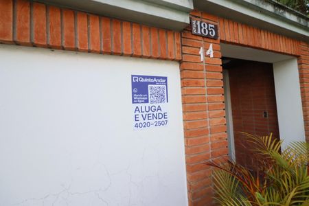 Casa de condomínio à venda com 380m², 6 quartos e 6 vagasFachada