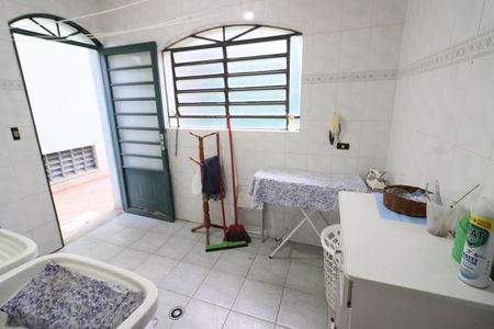 Casa de condomínio à venda com 380m², 6 quartos e 6 vagasÁrea de Serviço