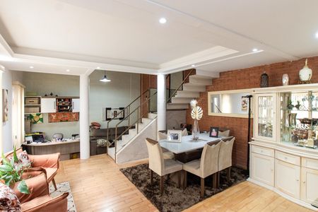 Casa à venda com 150m², 2 quartos e 2 vagas Casa à venda com 150m², 2 quartos e 2 vagasCasa 2 - Sala