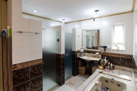 Casa à venda com 150m², 2 quartos e 2 vagas Casa à venda com 150m², 2 quartos e 2 vagasCasa 2 - Banheiro da Suíte 2