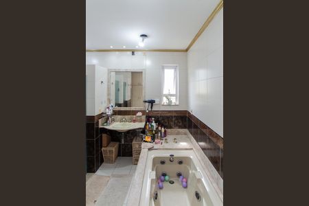 Casa à venda com 150m², 2 quartos e 2 vagas Casa à venda com 150m², 2 quartos e 2 vagasCasa 2 - Banheiro da Suíte 2