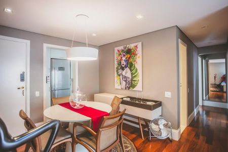 Apartamento à venda com 78m², 3 quartos e 1 vaga Apartamento à venda com 78m², 3 quartos e 1 vagaSala de Jantar