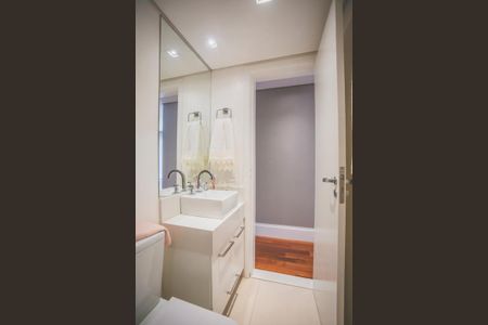 Apartamento à venda com 78m², 3 quartos e 1 vaga Apartamento à venda com 78m², 3 quartos e 1 vagaBanheiro 2