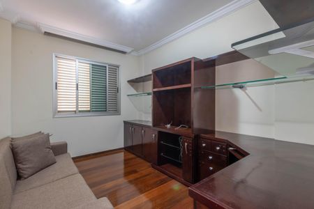 Apartamento à venda com 170m², 4 quartos e 2 vagasQuarto 1