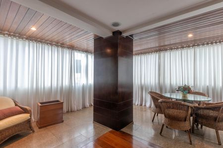 Apartamento à venda com 170m², 4 quartos e 2 vagasSala