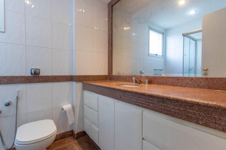 Apartamento à venda com 170m², 4 quartos e 2 vagasBanheiro