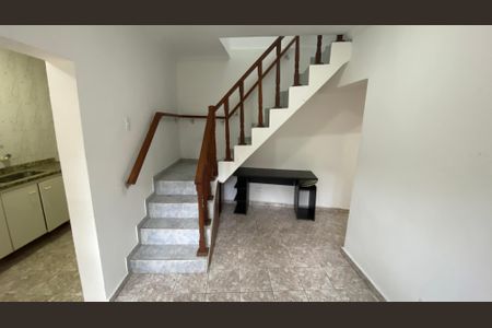 Casa à venda com 317m², 5 quartos e 2 vagas Casa à venda com 317m², 5 quartos e 2 vagasCasa 2 - Sala