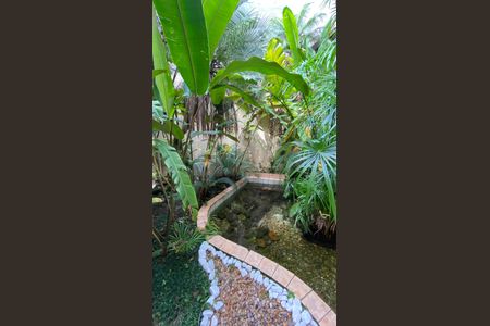 Casa à venda com 317m², 5 quartos e 2 vagas Casa à venda com 317m², 5 quartos e 2 vagasCasa 1 - Quintal