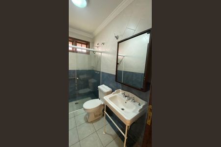 Casa à venda com 317m², 5 quartos e 2 vagas Casa à venda com 317m², 5 quartos e 2 vagasCasa 1 - Banheiro