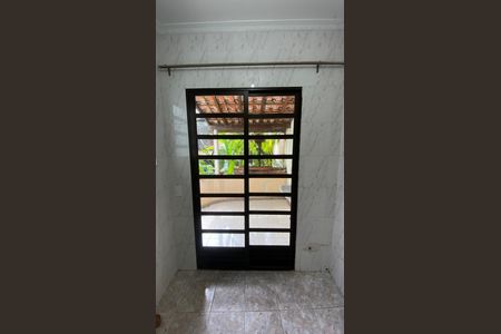 Casa à venda com 317m², 5 quartos e 2 vagas Casa à venda com 317m², 5 quartos e 2 vagasCasa 2 - Área de Serviço