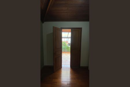 Casa à venda com 317m², 5 quartos e 2 vagas Casa à venda com 317m², 5 quartos e 2 vagasCasa 1 - Quarto
