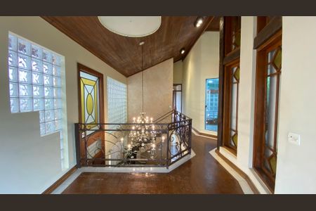 Casa à venda com 317m², 5 quartos e 2 vagas Casa à venda com 317m², 5 quartos e 2 vagasCasa 1 - Sala