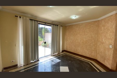 Casa à venda com 317m², 5 quartos e 2 vagas Casa à venda com 317m², 5 quartos e 2 vagasCasa 1 - Sala