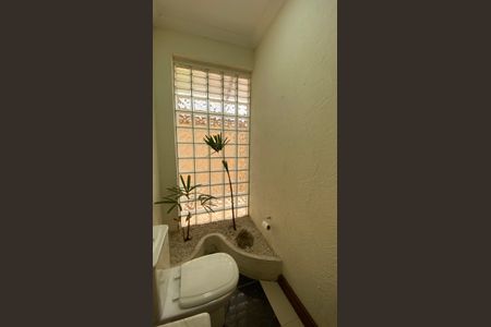 Casa à venda com 317m², 5 quartos e 2 vagas Casa à venda com 317m², 5 quartos e 2 vagasCasa 1 - Lavabo