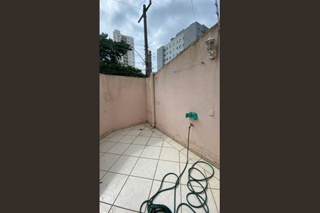 Casa à venda com 317m², 5 quartos e 2 vagas Casa à venda com 317m², 5 quartos e 2 vagasCasa 1 - Área de Serviço
