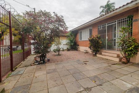 Casa à venda com 280m², 4 quartos e 4 vagas Casa à venda com 280m², 4 quartos e 4 vagasÁrea comum
