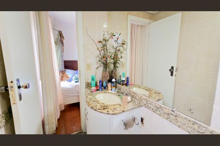 Apartamento à venda com 100m², 3 quartos e 2 vagasBanheiro Suite