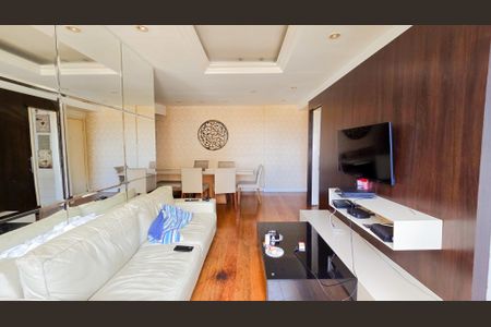 Apartamento à venda com 100m², 3 quartos e 2 vagasSala