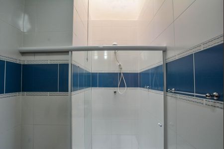 Casa à venda com 255m², 3 quartos e 4 vagasBanheiro Social