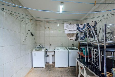 Casa à venda com 255m², 3 quartos e 4 vagasÁrea de Serviço