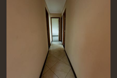 Casa à venda com 200m², 4 quartos e 4 vagasCorredor