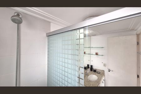 Apartamento à venda com 63m², 2 quartos e 1 vaga Apartamento à venda com 63m², 2 quartos e 1 vagaBanheiro da Suíte