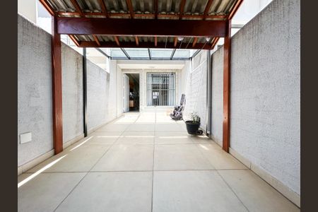Casa à venda com 125m², 2 quartos e 2 vagas Casa à venda com 125m², 2 quartos e 2 vagasGaragem