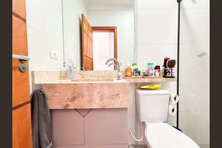 Casa à venda com 125m², 2 quartos e 2 vagas Casa à venda com 125m², 2 quartos e 2 vagasBanheiro Suíte 2