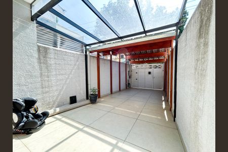 Casa à venda com 125m², 2 quartos e 2 vagas Casa à venda com 125m², 2 quartos e 2 vagasGaragem