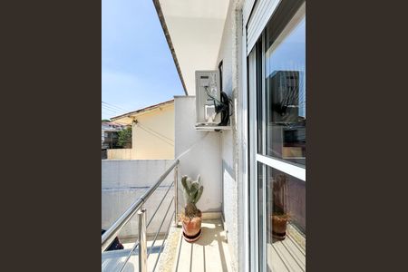 Casa à venda com 125m², 2 quartos e 2 vagas Casa à venda com 125m², 2 quartos e 2 vagasVaranda Suíte 2